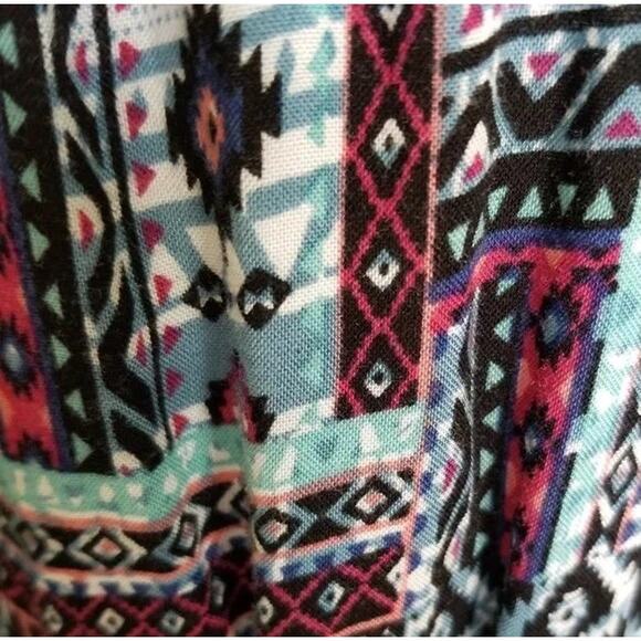 Almost Famous Juniors' Printed dress - Size XL - Picture 4 of 4